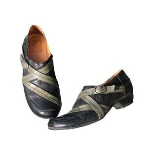 Fidji Women's Black and Green Short Heeled Leather Ankle